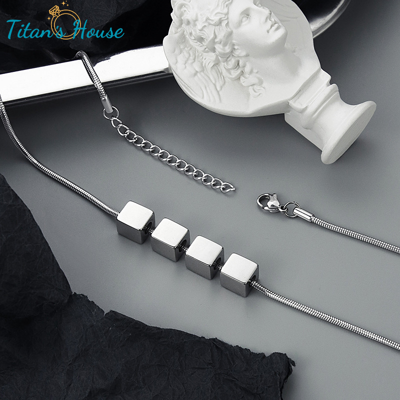 Dây Chuyền Titan dành cho nam kèm mặt dây hình vuông - Titan's House - DM001T