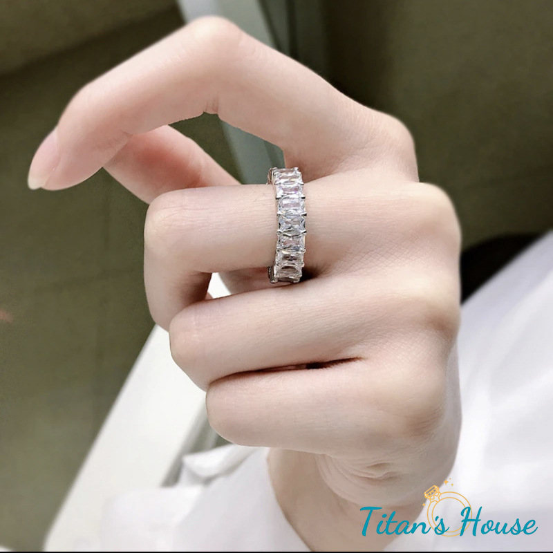 Nhẫn Unisex đá Zircon lùa màu trắng - Titan's House - N014T