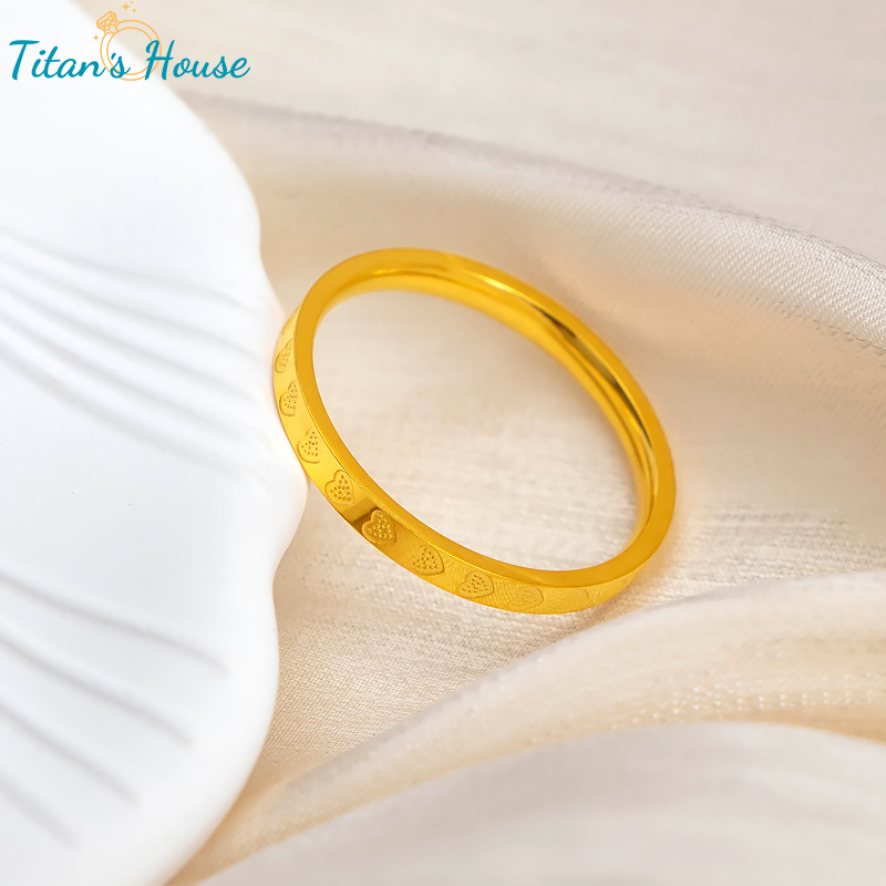 Nhẫn Titan unisex Biểu tượng trái tim màu vàng - Titan's House - N001T